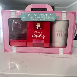 Sippin' Pretty Holiday Gift Set